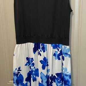 Maxi Dress SZ XL..Black White Blue Floral..V Neck/Elastic Waist..Feminine/Fairy